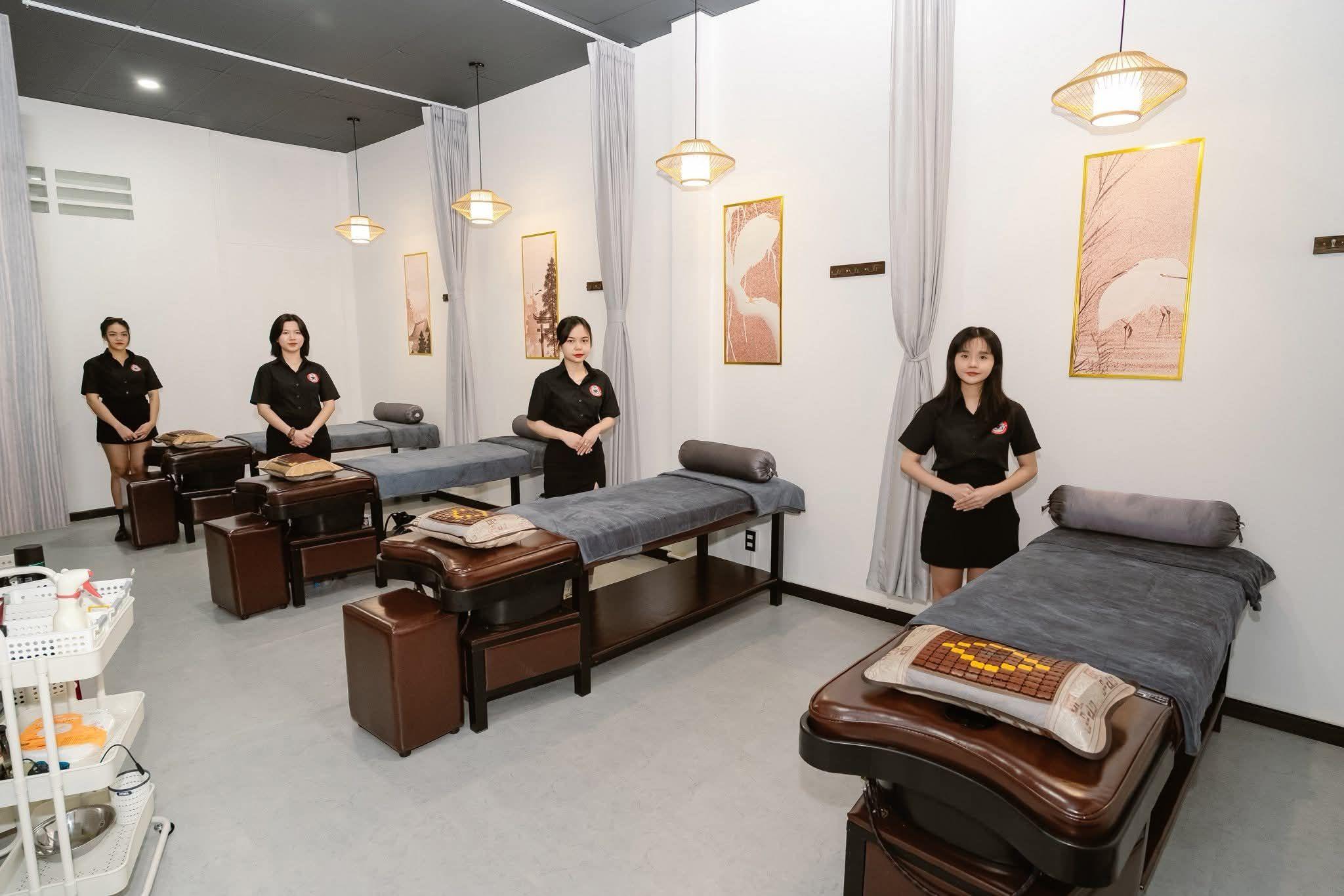 Ghế cắt tóc nam Võ Thanh Huy