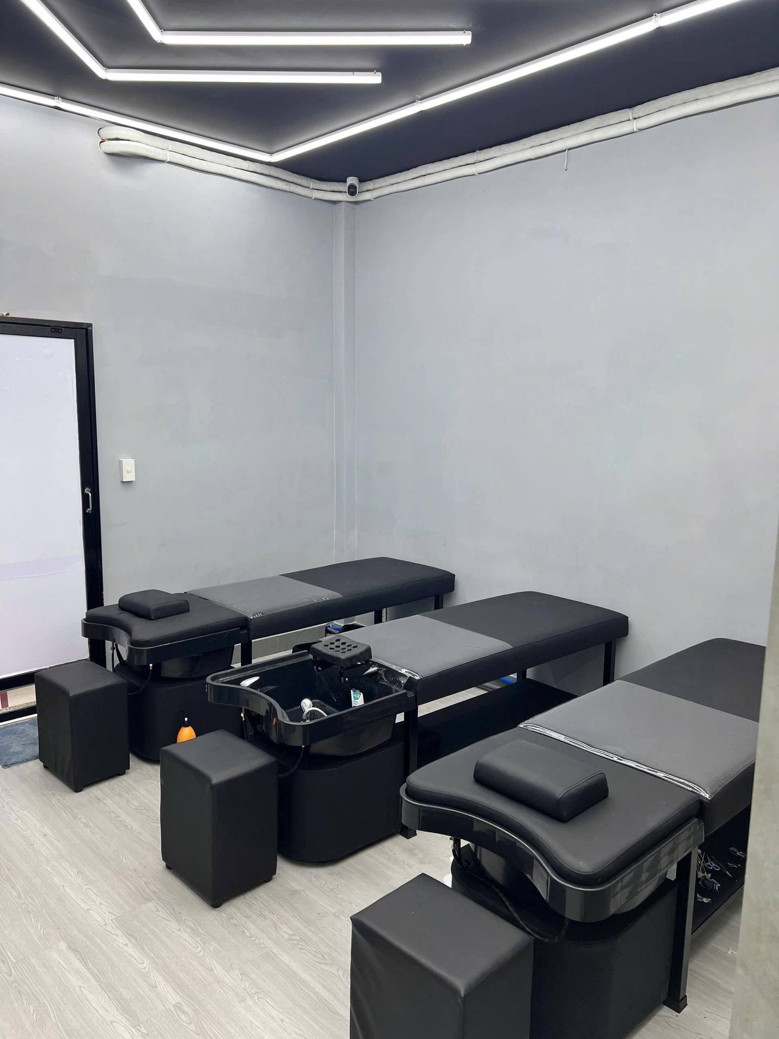 Ghế cắt tóc nam Võ Thanh Huy