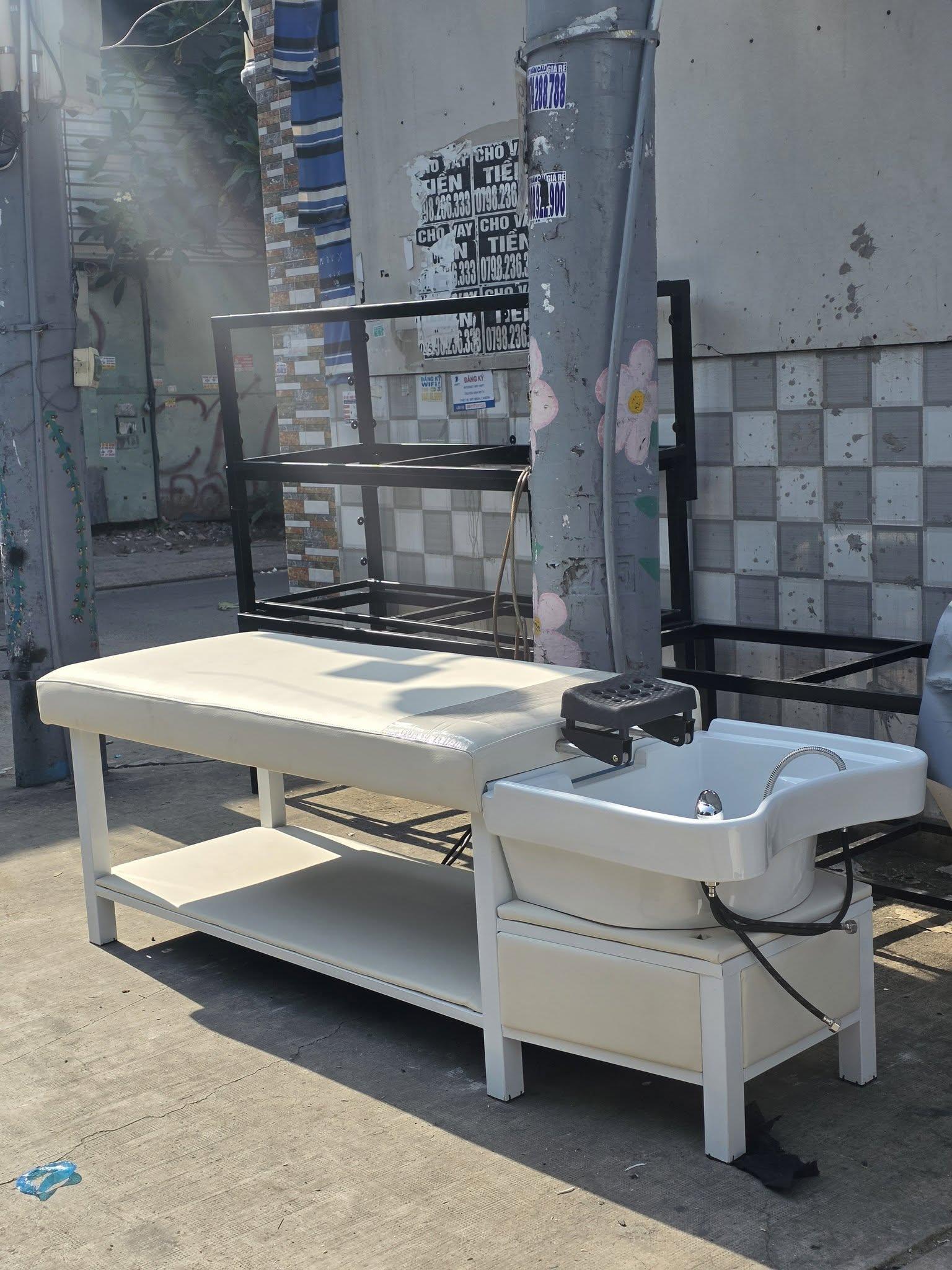 Ghế cắt tóc nam Võ Thanh Huy