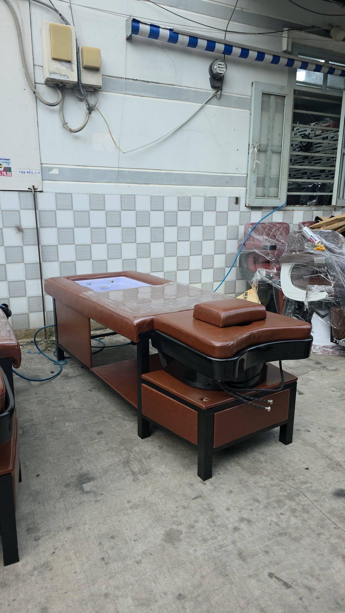 Ghế cắt tóc nam Võ Thanh Huy