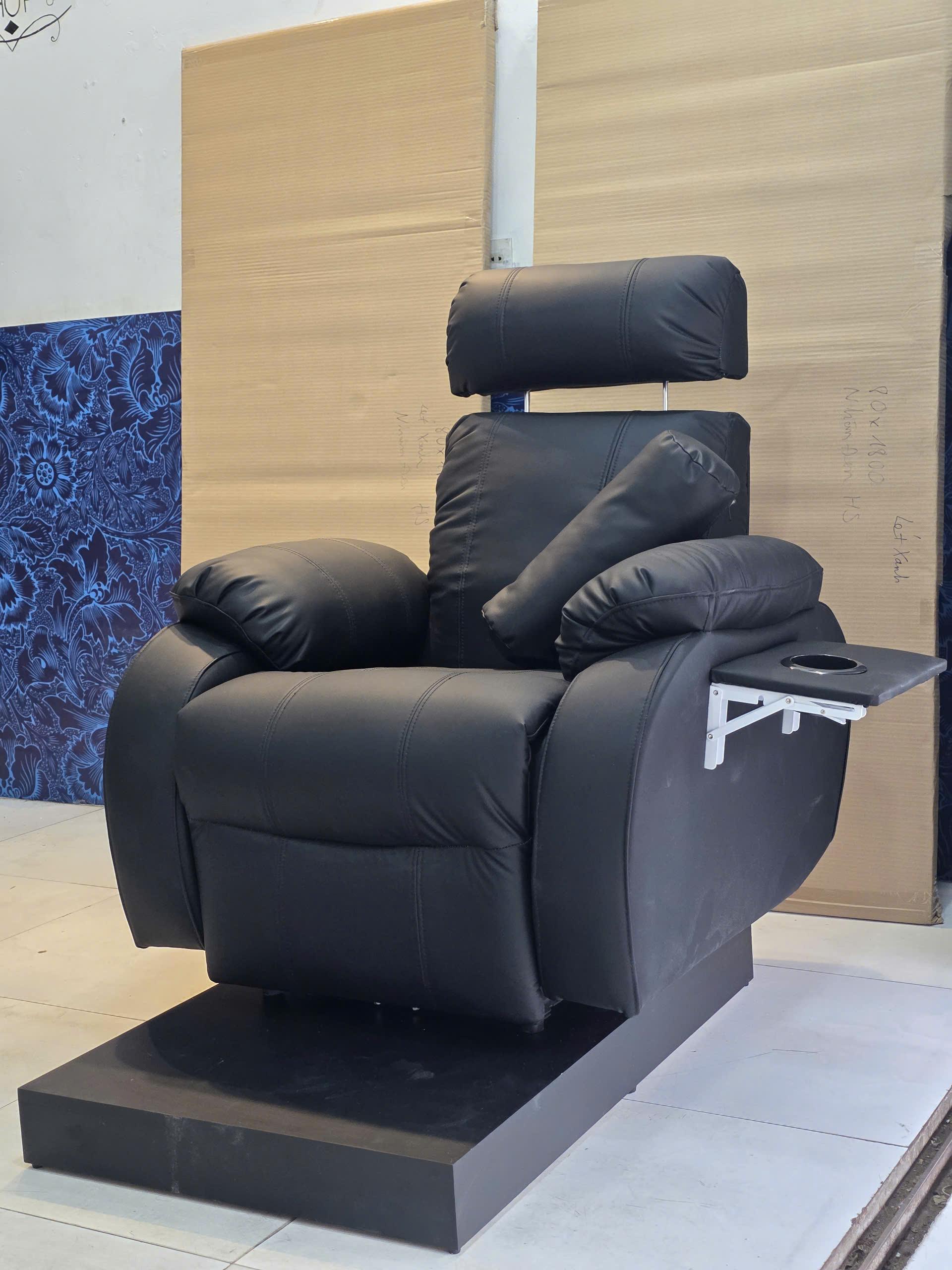 Ghế cắt tóc nam Võ Thanh Huy