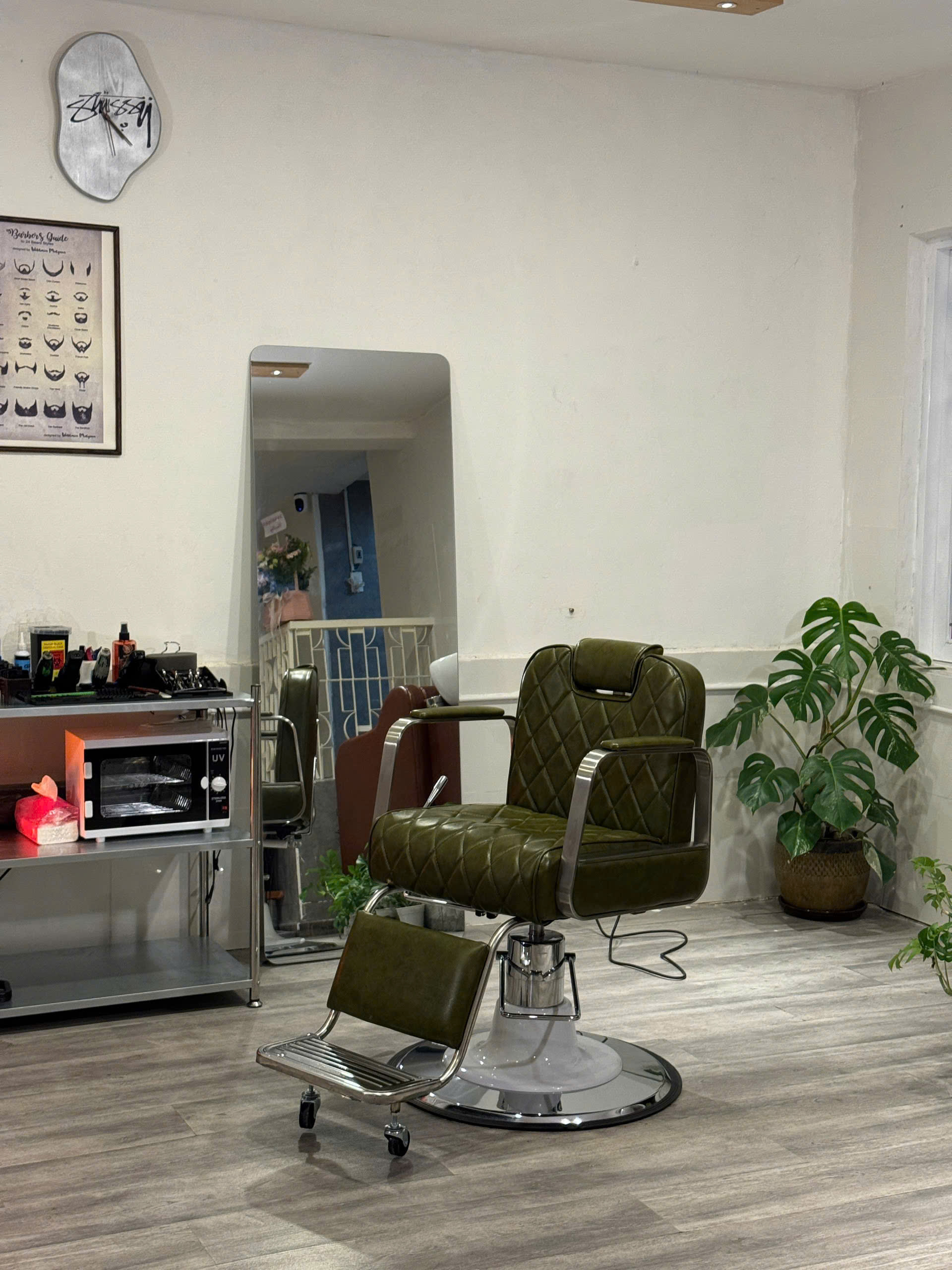 Ghế cắt tóc nam xanh rêu vintage đăng cấp